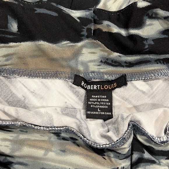 Robert Louis womens skirt - Picture 4 of 4